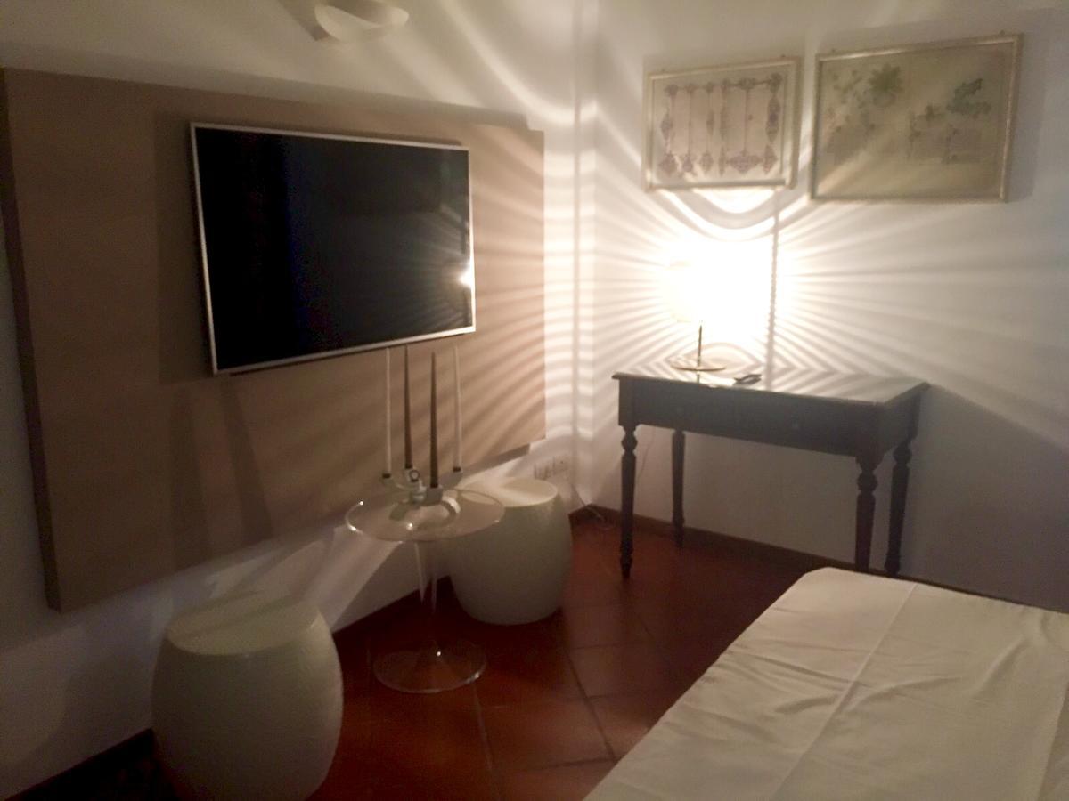 Marie Rose Luxury B&B & Apartment Desenzano del Garda Exterior foto